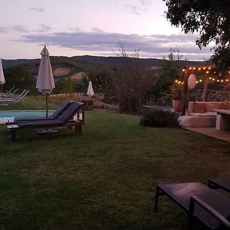 Feriehus Domaine De Capies Pomy
